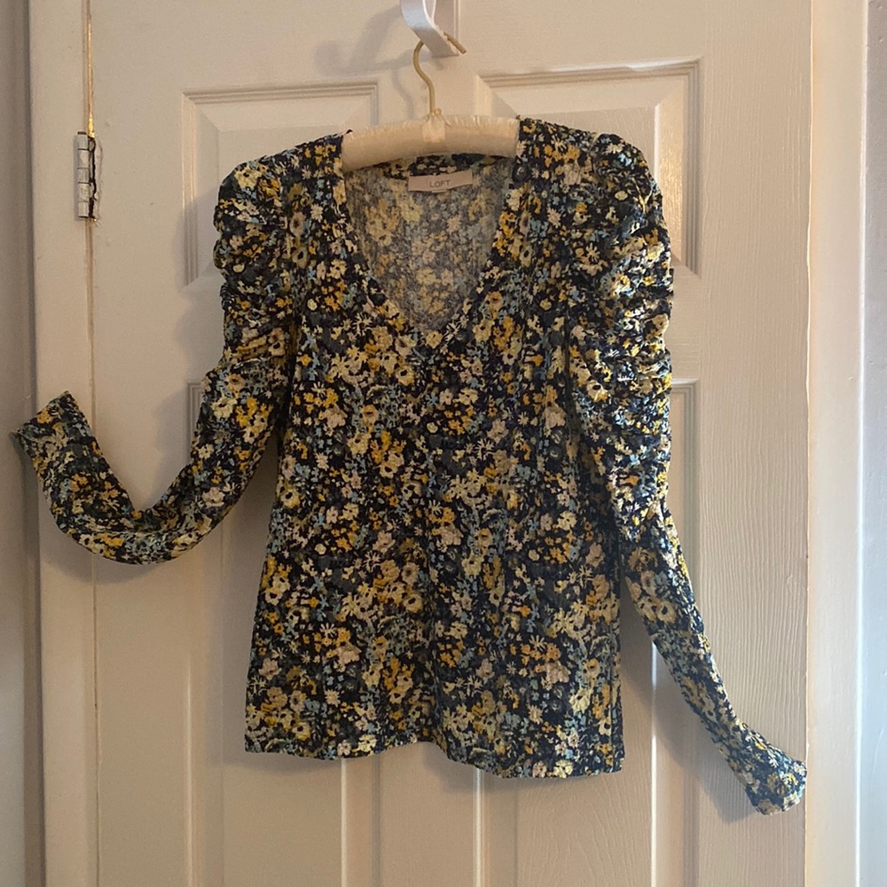 Loft print blouse with puffed sleeves